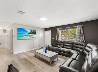 307 SW 78th Ave, North Lauderdale, FL 33068