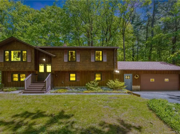 46 Lakeshore Drive, New Hartford, CT 06057