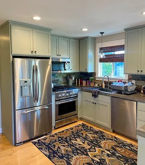 616 Columbia St — Photo 1