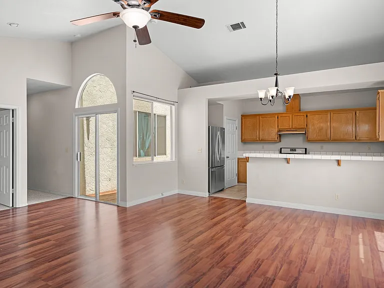 957 McCoy Creek Cir — Photo 6