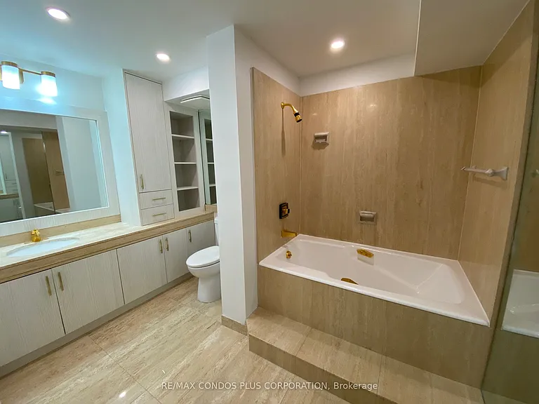 55 Harbour Sq #3517 — Photo 26