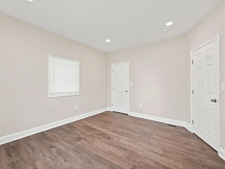 1605 Brintons Bridge Rd — Photo 18