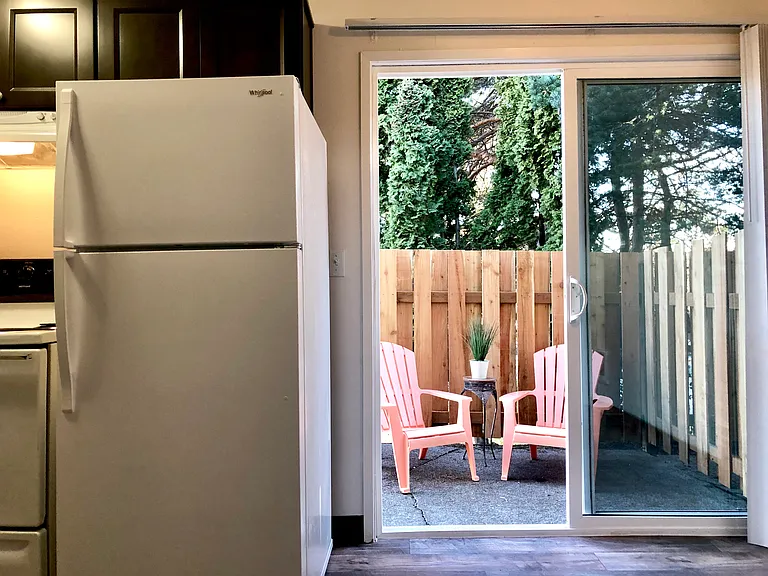 The Oaks Apartments — Photo 31