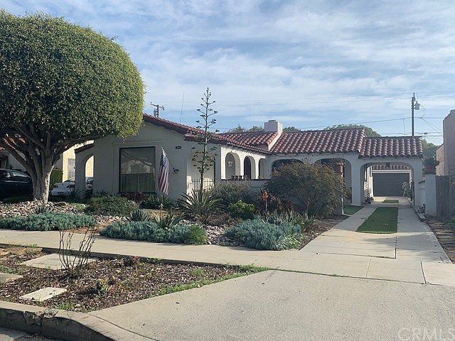 2nd image of 3580 Lewis Ave