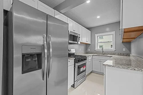 92 Ballard St #3 Photo 1