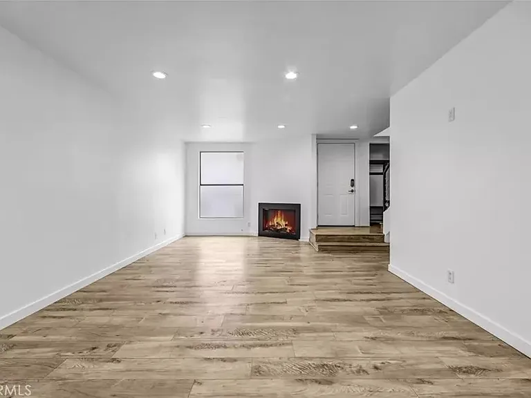 219 N Isabel St #4 — Photo 25