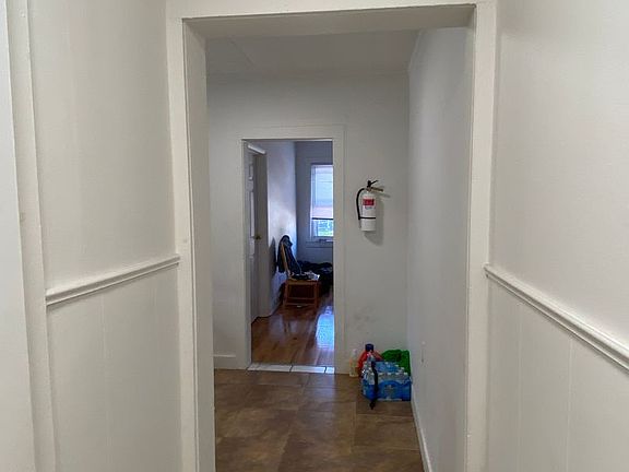 2nd image of 1136 Monroe Ave #2R