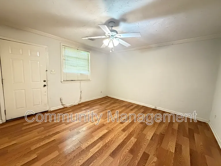 18819 Greenwell Springs Rd #D1 — Photo 7