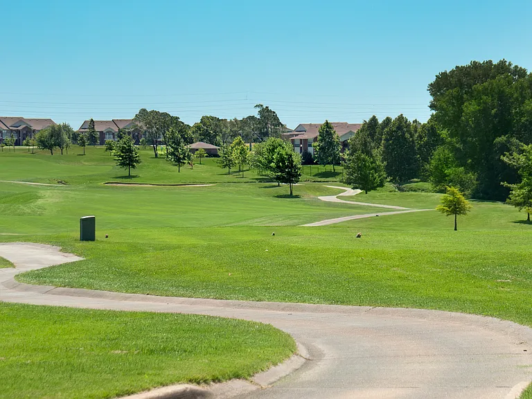 Fairways at Derby — Photo 9