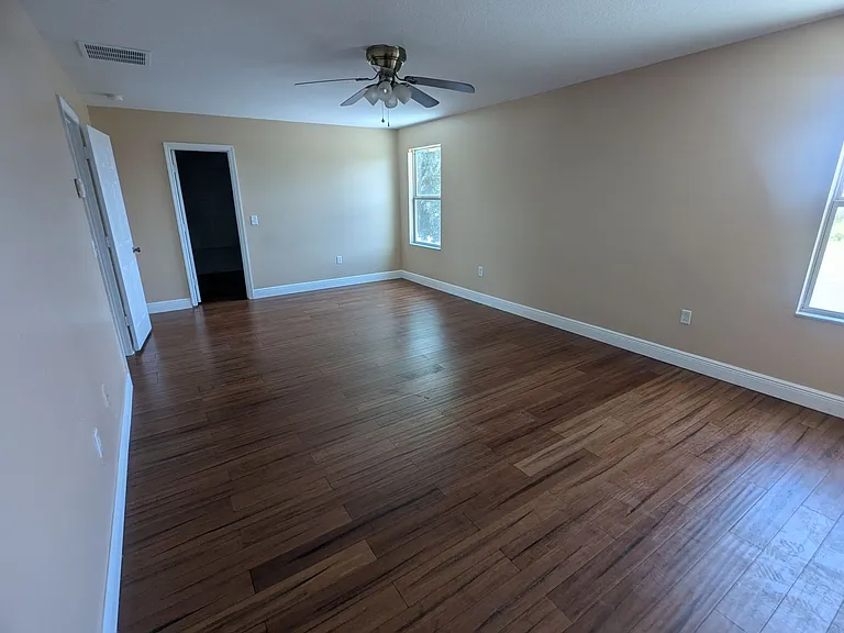 1628 Strathmore Cir — Photo 29