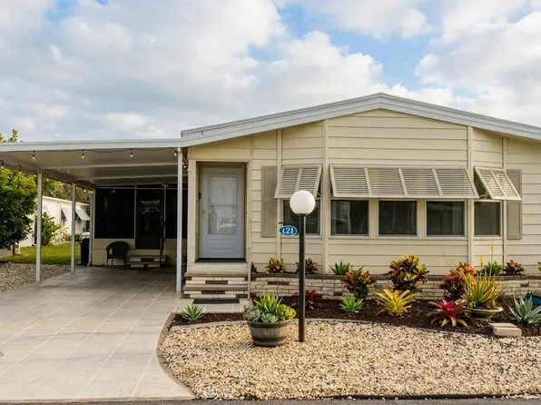 121 Bermuda Way, North Port, FL 34287