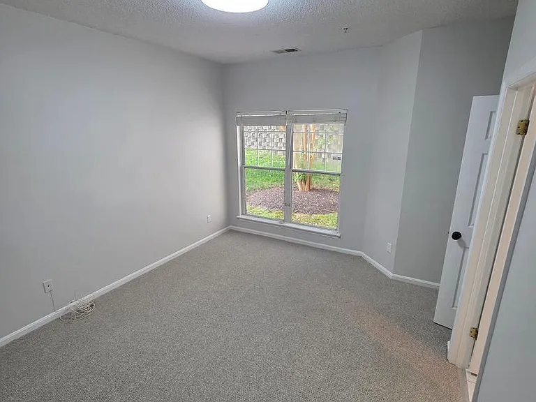 1303 Sandwort Ct #102 — Photo 10