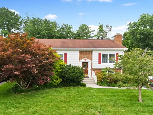 2502 Manchester St, Blacksburg, VA 24060