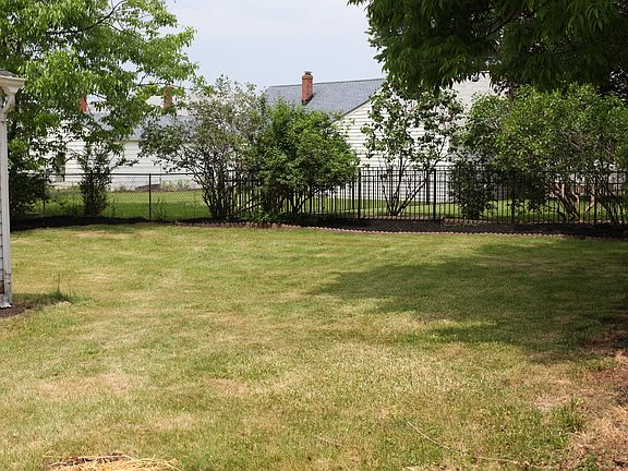 2nd image of 30807 Willowick Dr