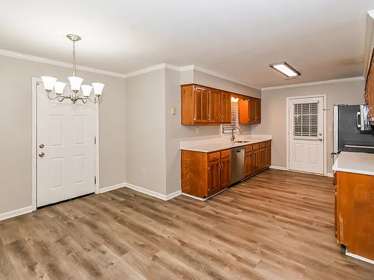 861 White Pine Dr — Photo 7