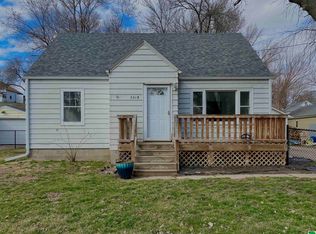 3219 Glenn Ave, Sioux City, IA 51106