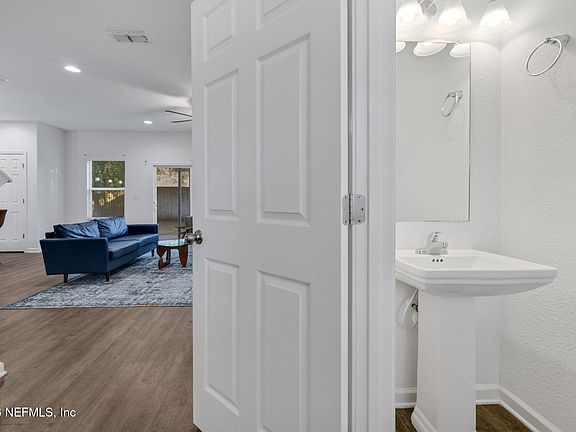 3rd image of 1654 BERMUDA Road
