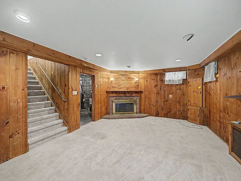 34 Esmond Pl — Photo 19