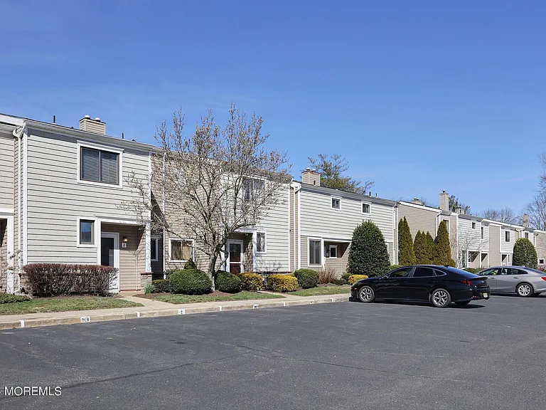 2 Elizabeth Ct — Photo 24