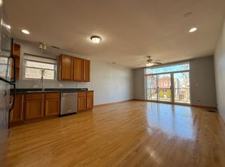 5931 W Huron St APT 2N, Chicago, IL 60644
