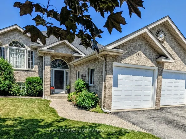 483 Peirson Ave, Saugeen Shores, ON N0H 2C1