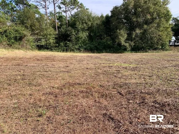 12536 Perdido St, Lillian, AL 36549