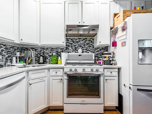 Sold by Elite Connect Real Estate | media 23