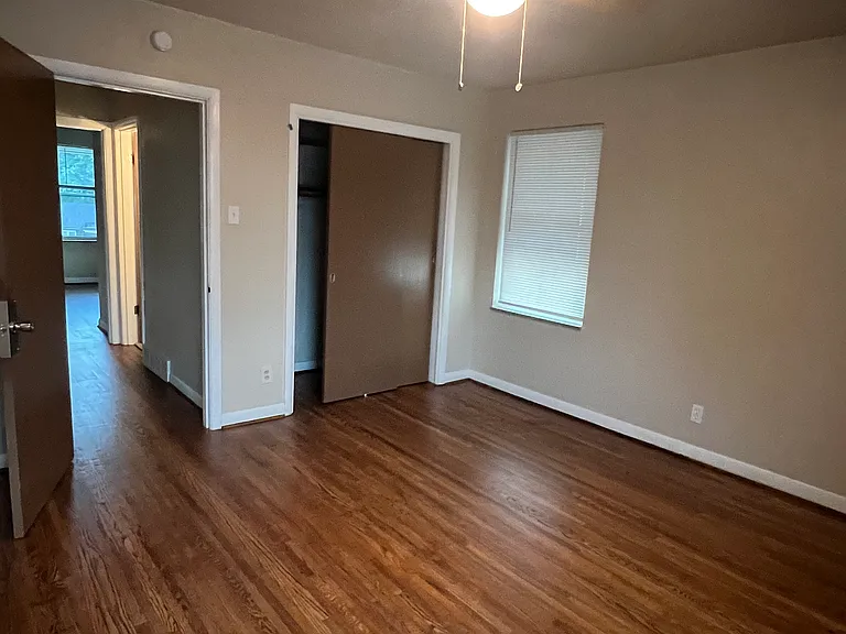 6239 Nagel Ave #2W — Photo 18