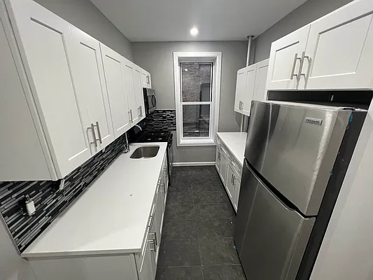 Rented by Bruma Realty LLC | media 6