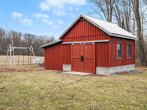 2nd image of 502 Cowan Rd