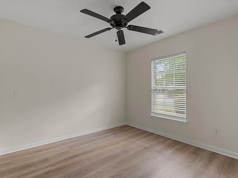 12 Torrey Ln — Photo 14