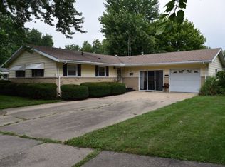 310 W Main St, Casey, IL 62420