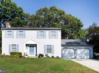 10 Shadow Stone Dr, Blackwood, NJ 08012