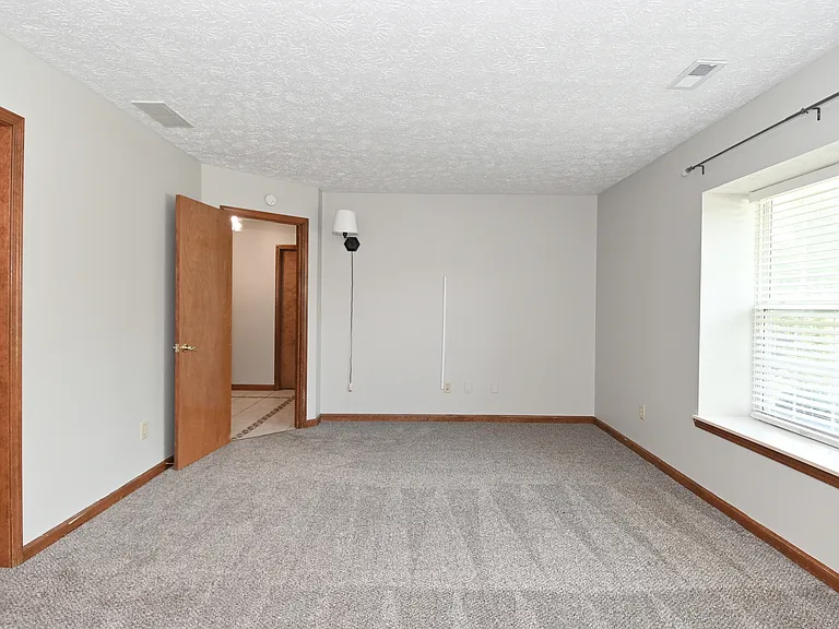 7837 Almond Dr — Photo 34