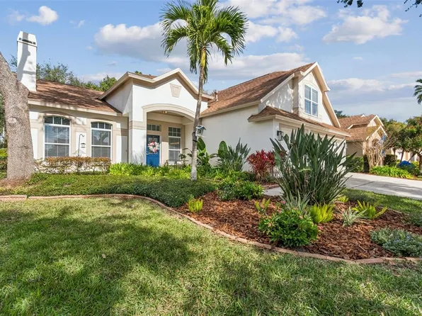 10122 Whisper Pointe Dr, Tampa, FL 33647