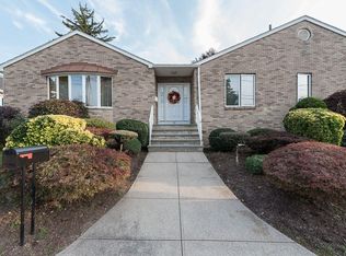 20 Alden St, Johnston, RI 02919