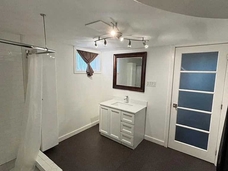 73 Farmbrook Rd #BASEMENT — Photo 21