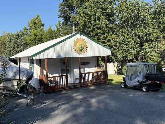 5th image of 194 Whispering Pines Blvd