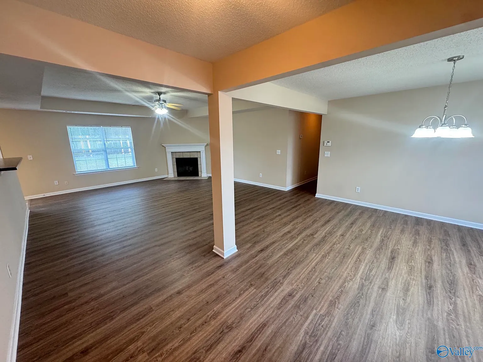 3 bed, 2.0 bath, 1734 sqft, $1,795 — Photo 3