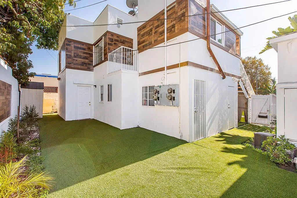 8601 Cadillac Ave — Photo 4