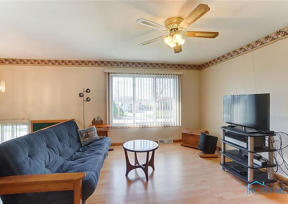 1st image of 23791 W Meadow Dr