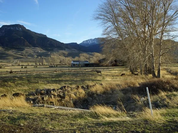 48 Big Creek Dr #12, Cody, WY 82414