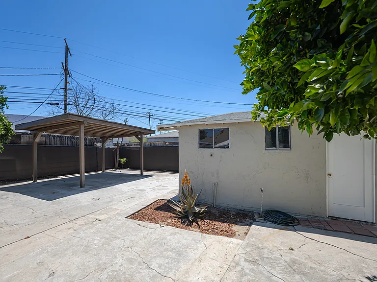 7731 Ferncola Ave — Photo 15
