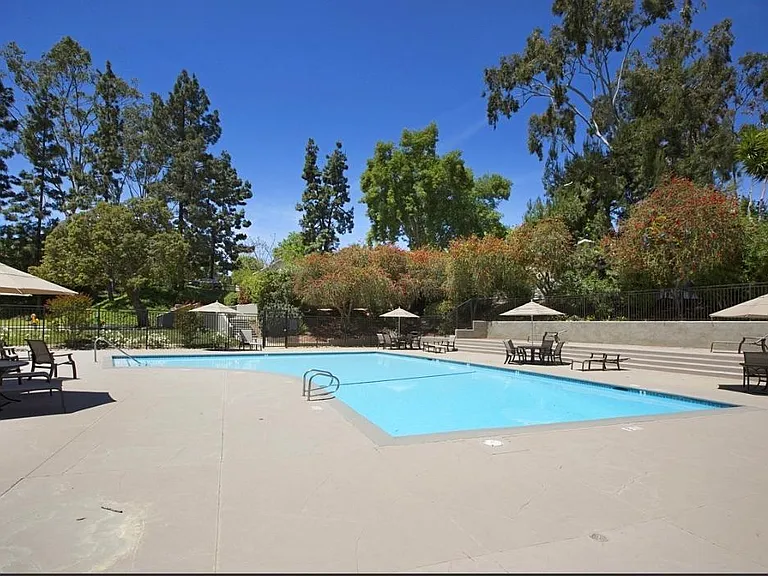 7883 Camino Glorita — Photo 12