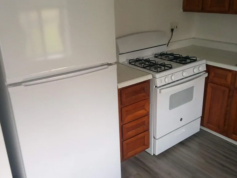 1209 Goldstrohm Ln #E — Photo 5