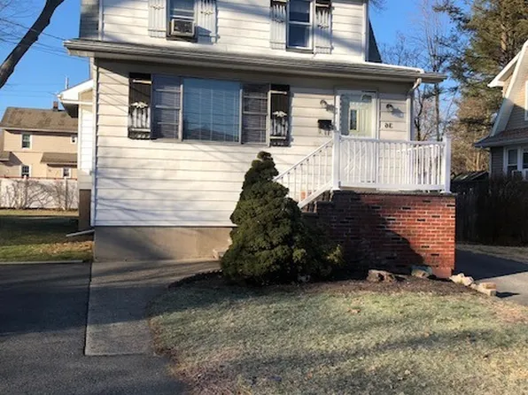36 1st St, Dumont, NJ 07628