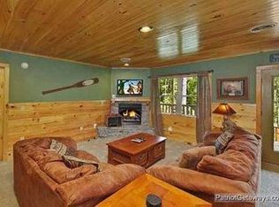 1503 Turkey Valley Ln, Sevierville, TN 37862