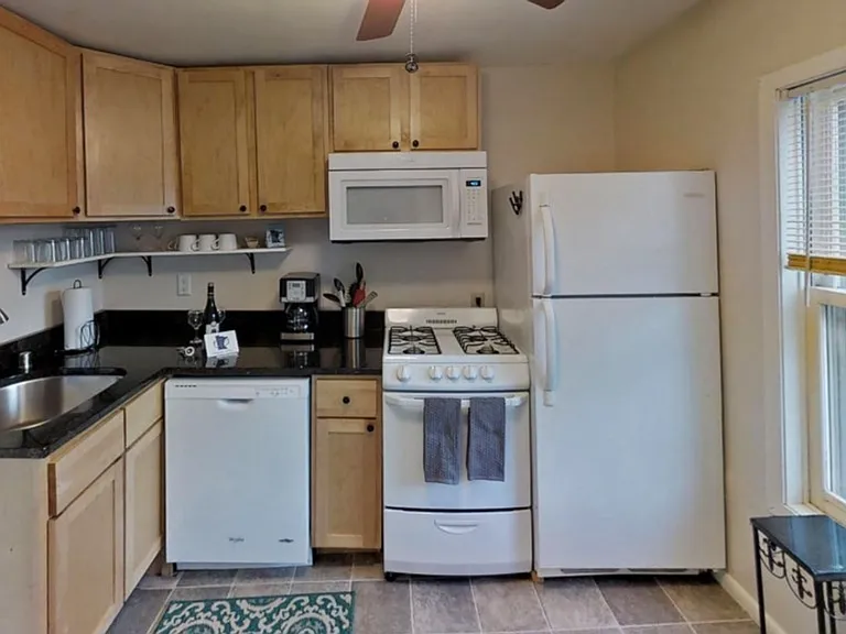 2433 Blaisdell Ave — Photo 9