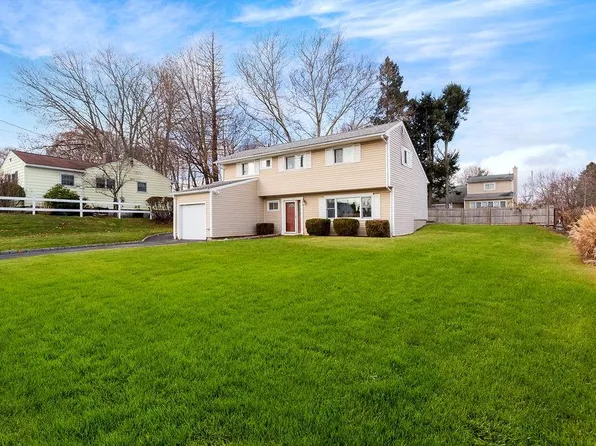 20 Carillon Road, Brewster, NY 10509