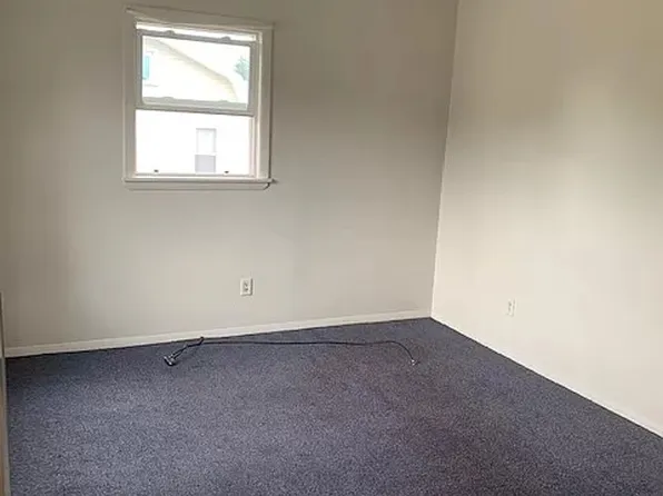 418 Greenwood St #5, Ishpeming, MI 49849